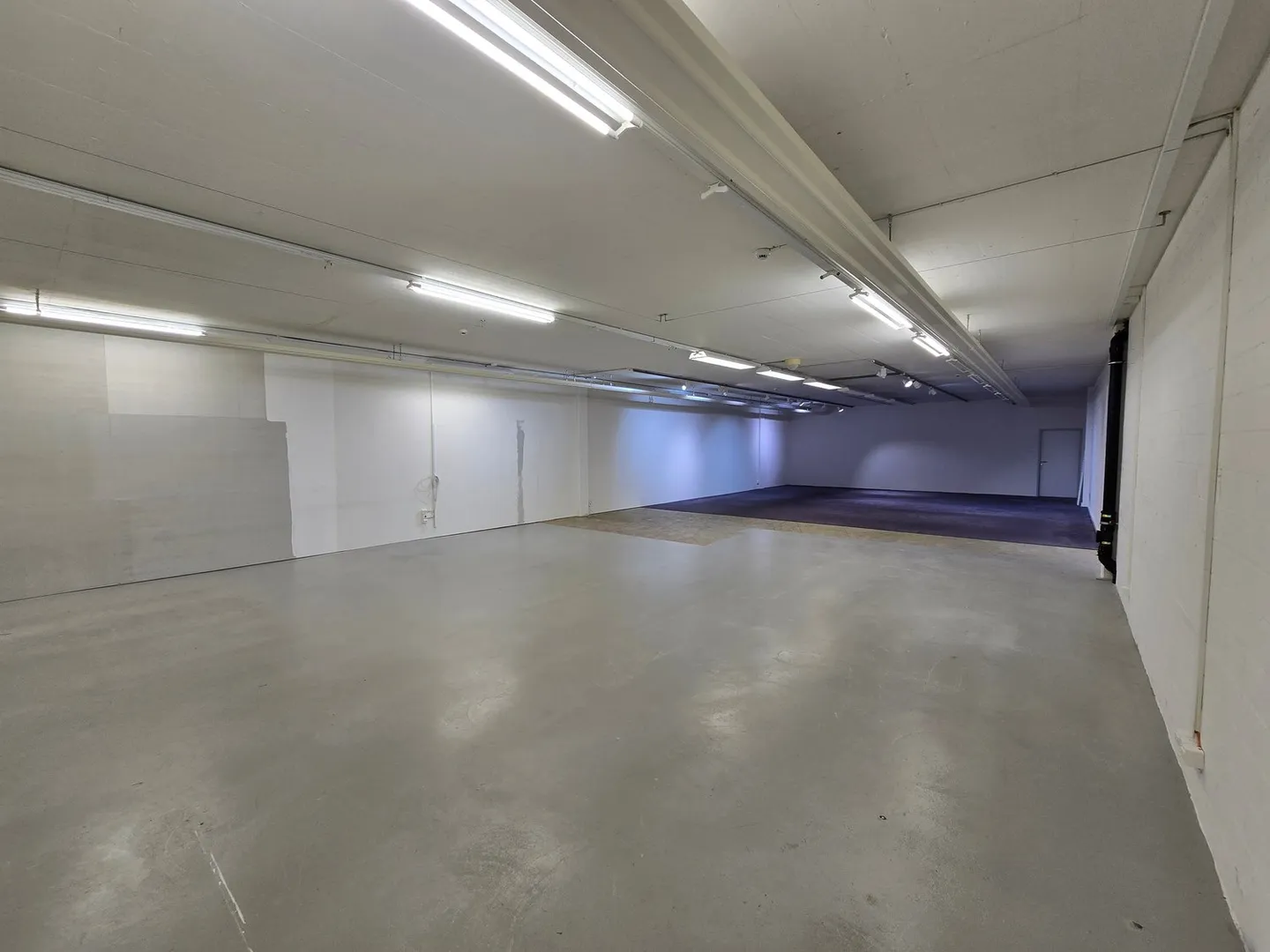 Storage space in a convenient location - Photo 3 of 5