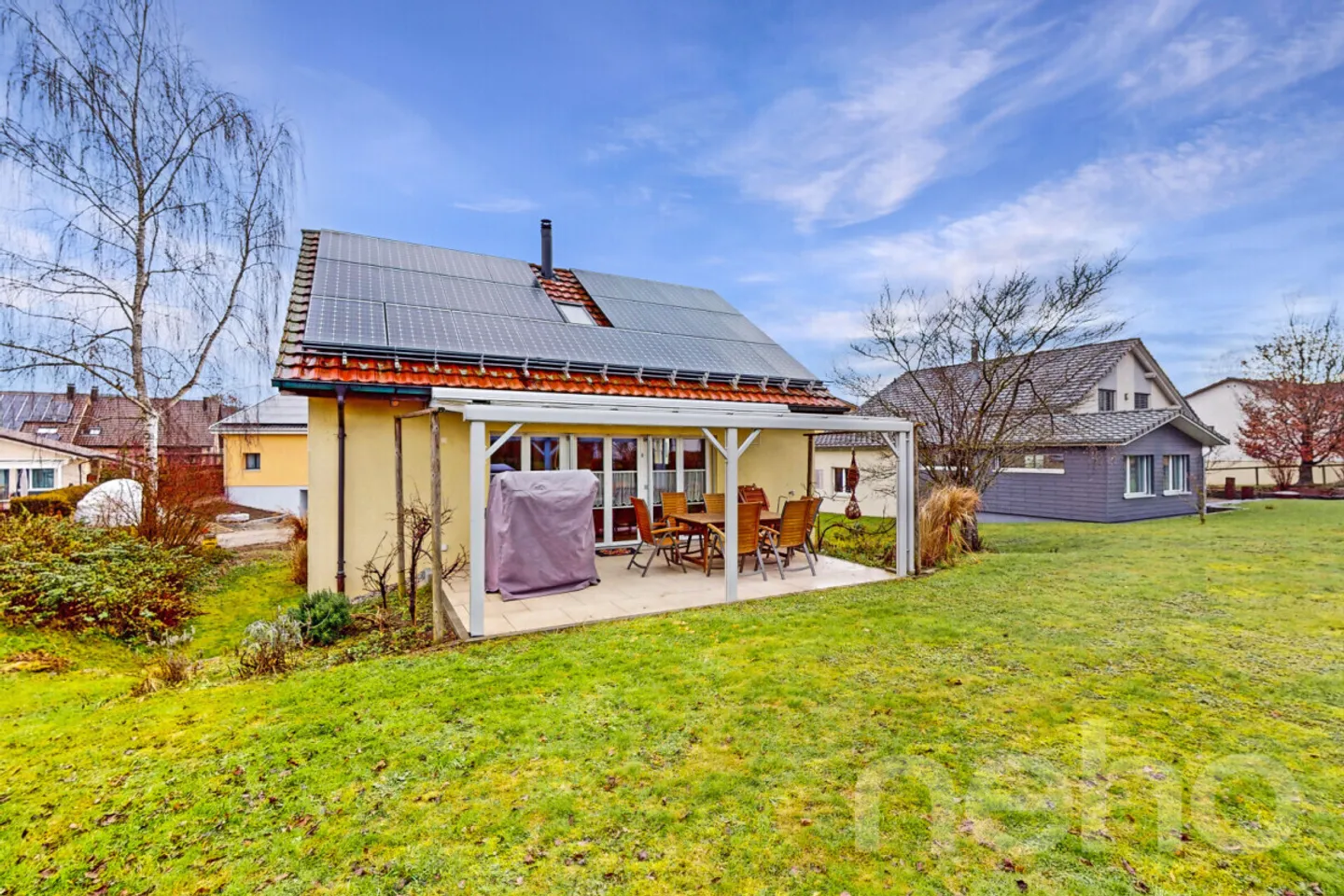 Incantevole casa unifamiliare ben curata, perfetta per le famiglie! - Foto 3 di 12