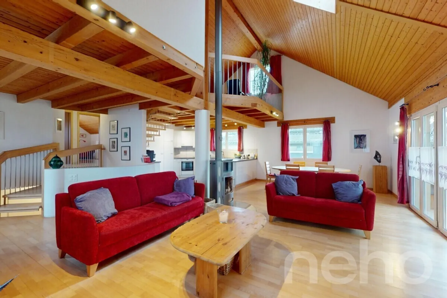 Incantevole casa unifamiliare ben curata, perfetta per le famiglie! - Foto 5 di 12