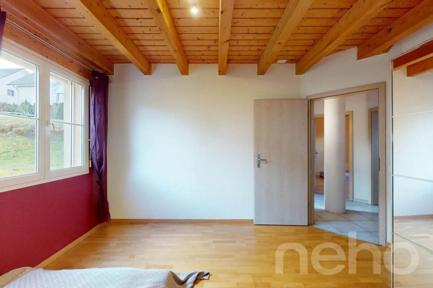 Incantevole casa unifamiliare ben curata, perfetta per le famiglie! - Foto 8 di 12