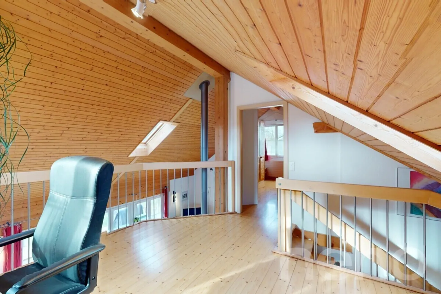 Incantevole casa unifamiliare ben curata, perfetta per le famiglie! - Foto 9 di 12