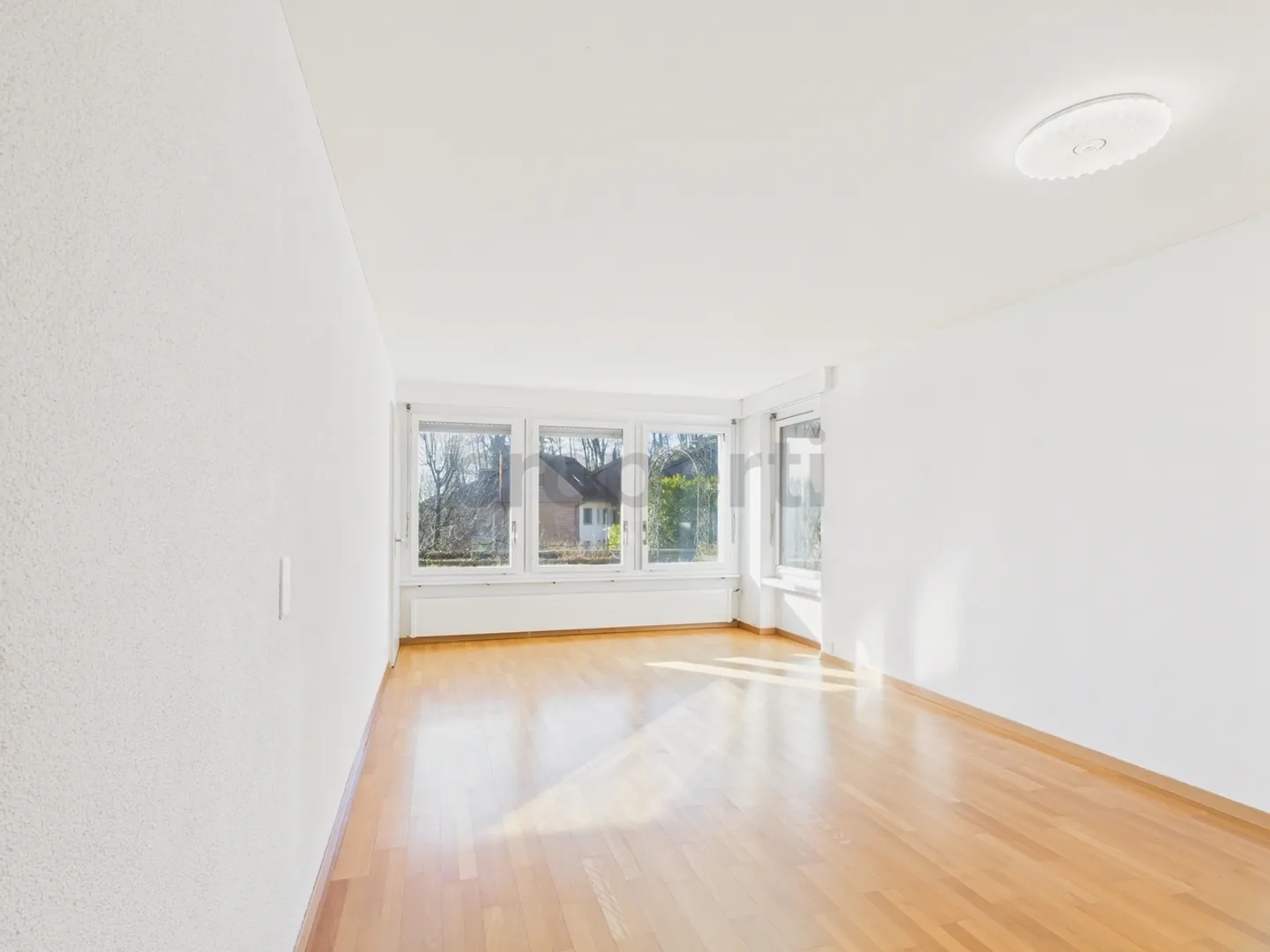 Ampio appartamento con terrazza di 3,5 locali a Bülach - Foto 4 di 12