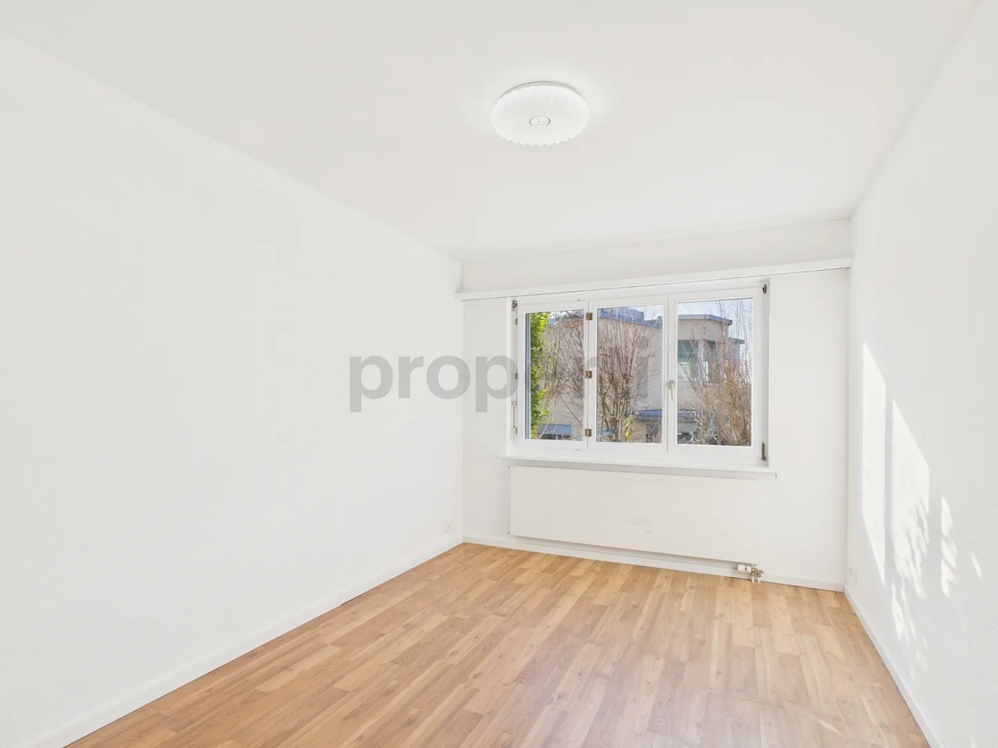 Ampio appartamento con terrazza di 3,5 locali a Bülach - Foto 5 di 12