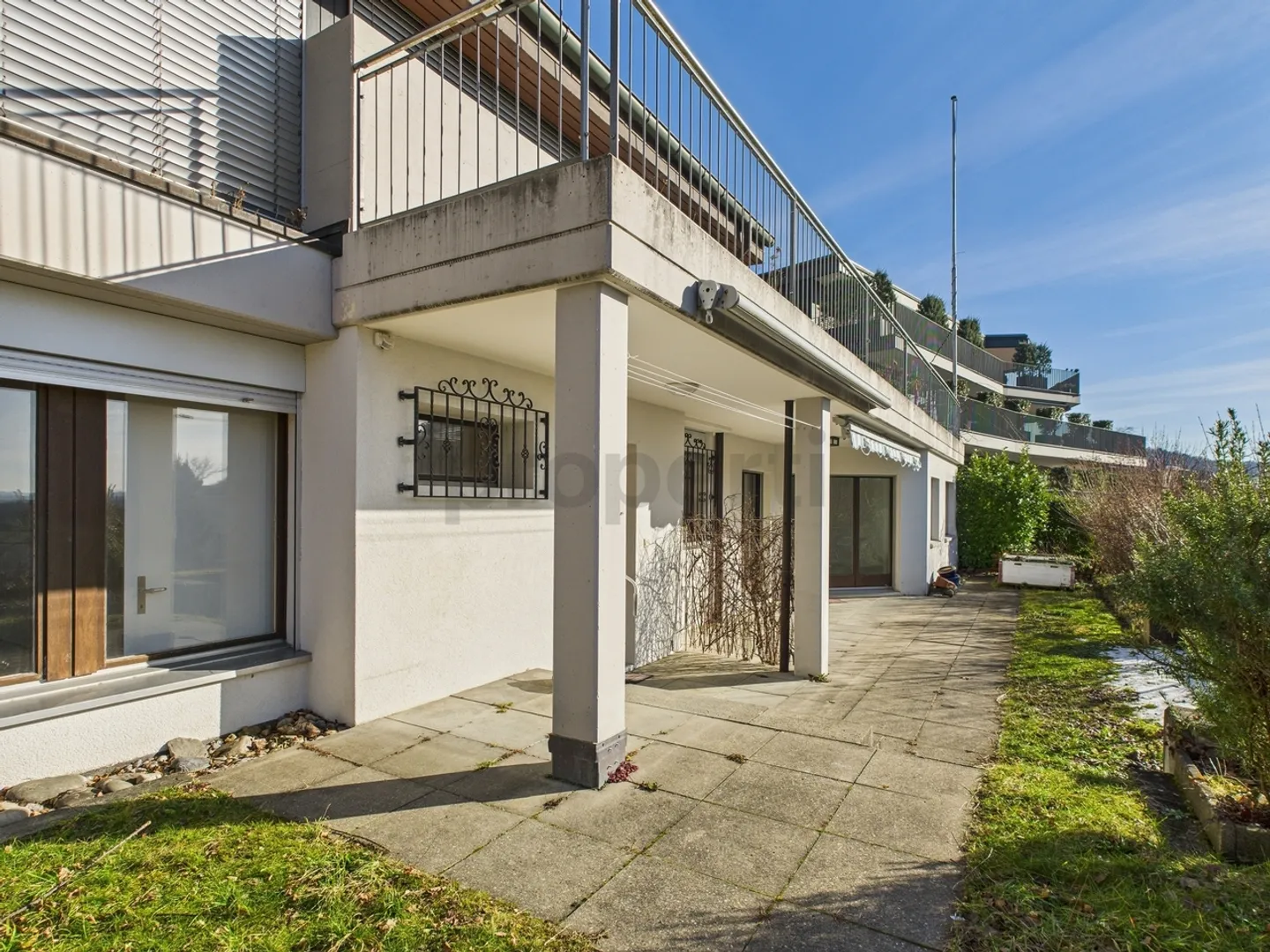 Ampio appartamento con terrazza di 3,5 locali a Bülach - Foto 10 di 12