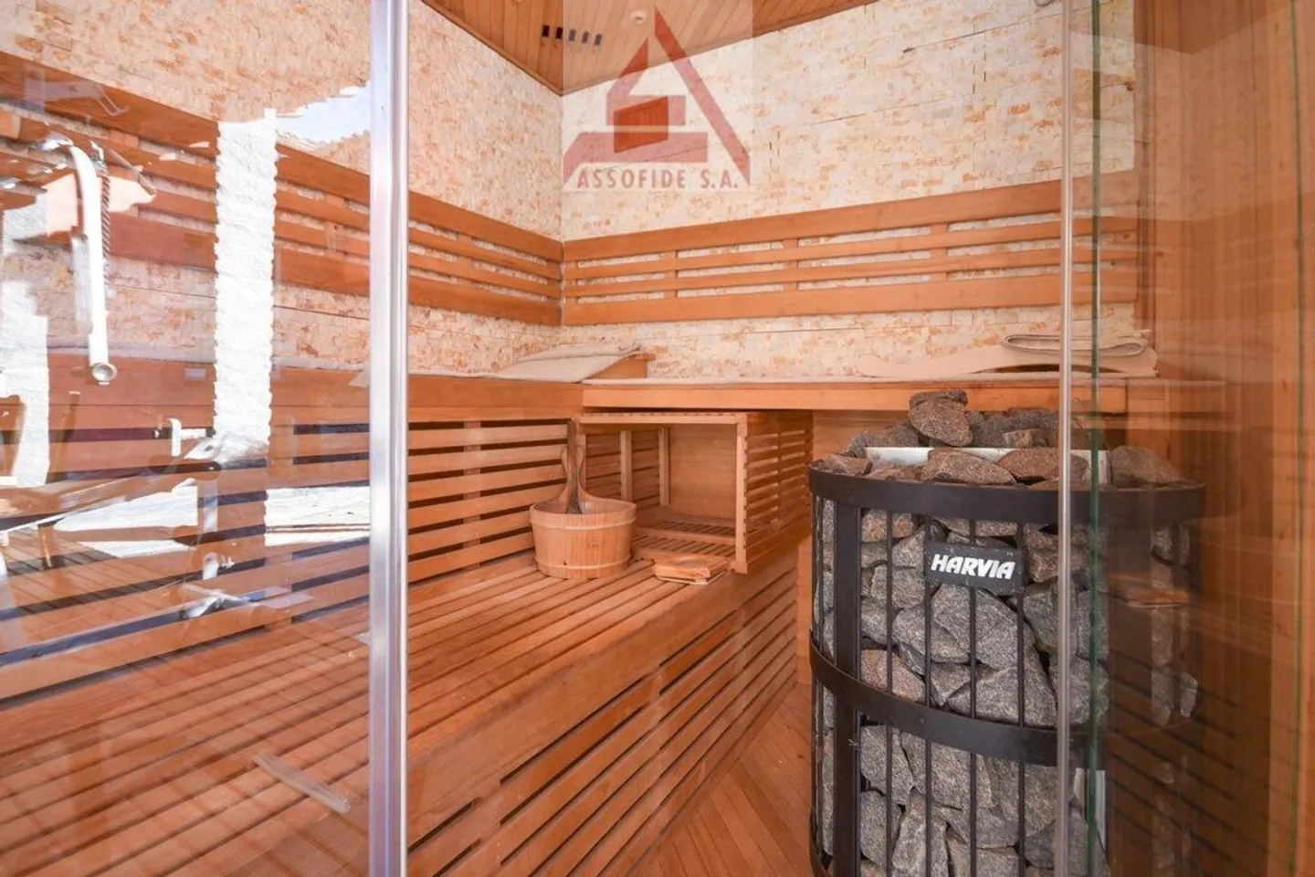 Beautiful semi-detached house - Photo 8 of 9