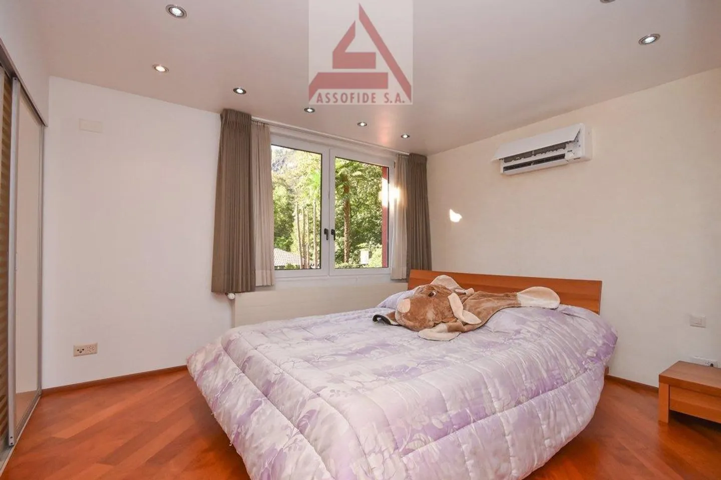 Beautiful semi-detached house - Photo 7 of 9