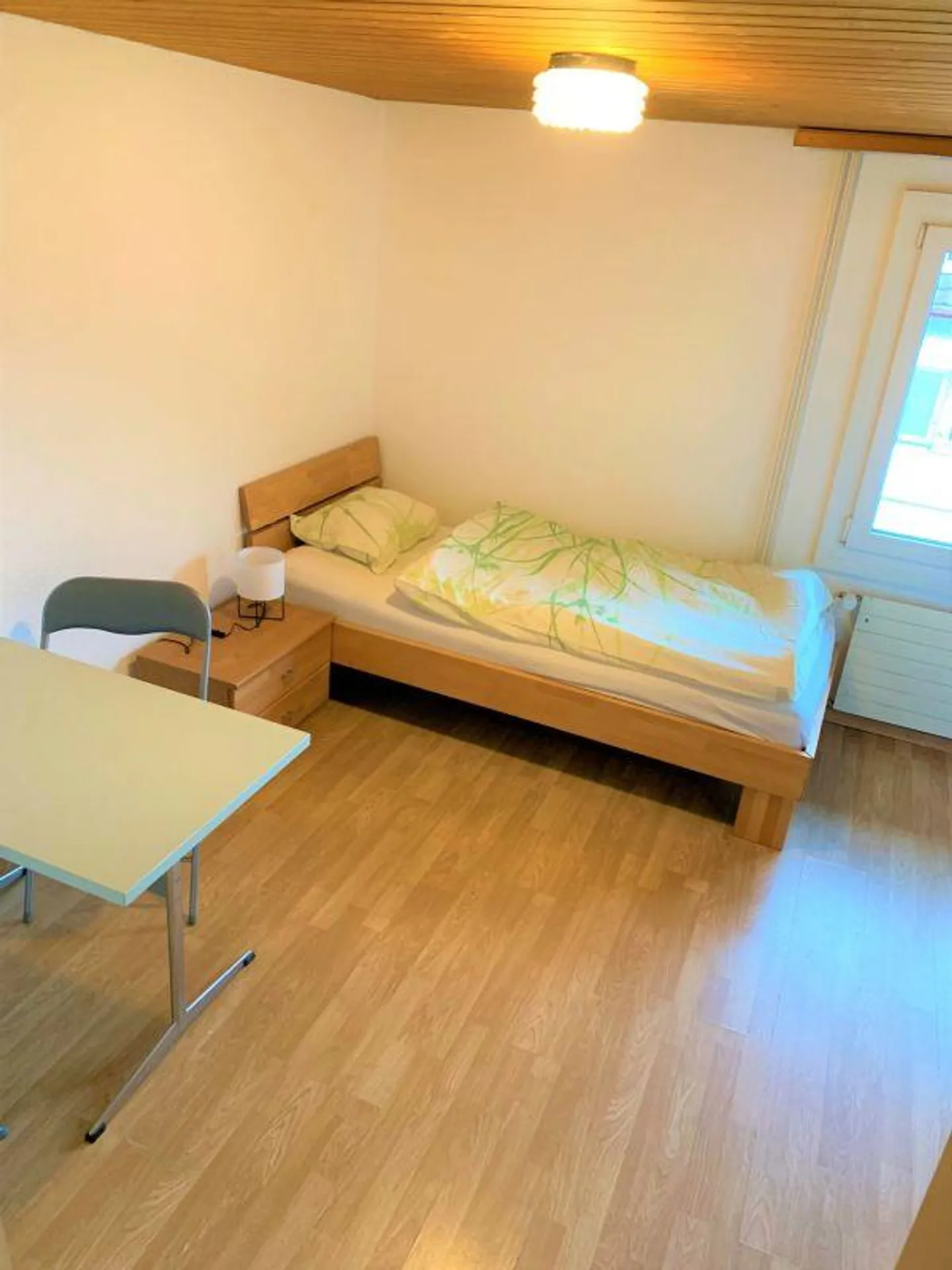 Camera con bagno in affitto - Foto 2 di 5