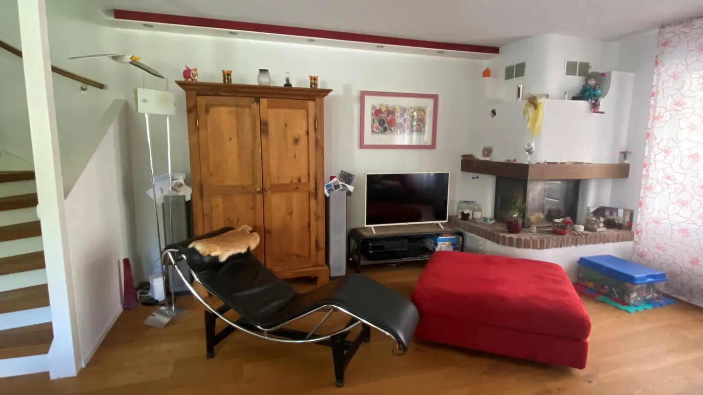 Charming 5.5-room semi-detached house in Kloten - Photo 8 of 20