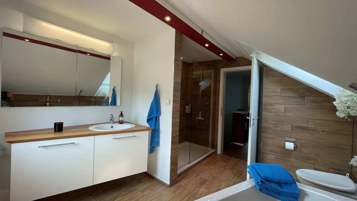 Charming 5.5-room semi-detached house in Kloten - Photo 13 of 20