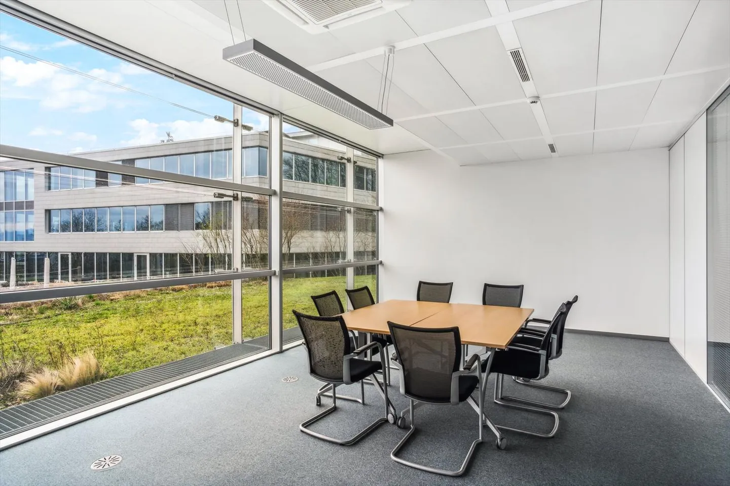 Bureaux aménagés à louer à Morges - Superficie de 266 m2 - Photo 8 sur 12