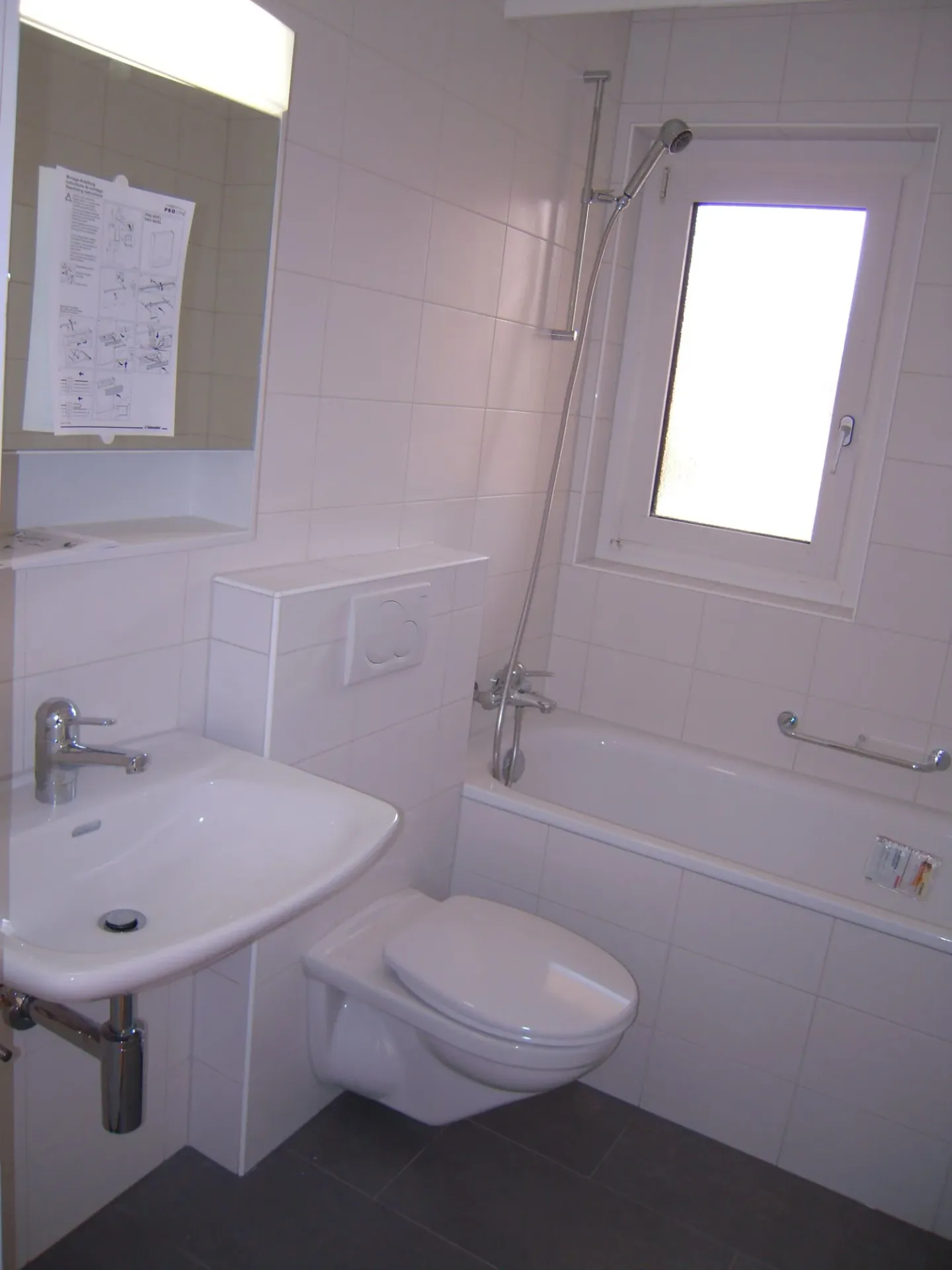 2-room apartment with balcony - Photo 8 of 11