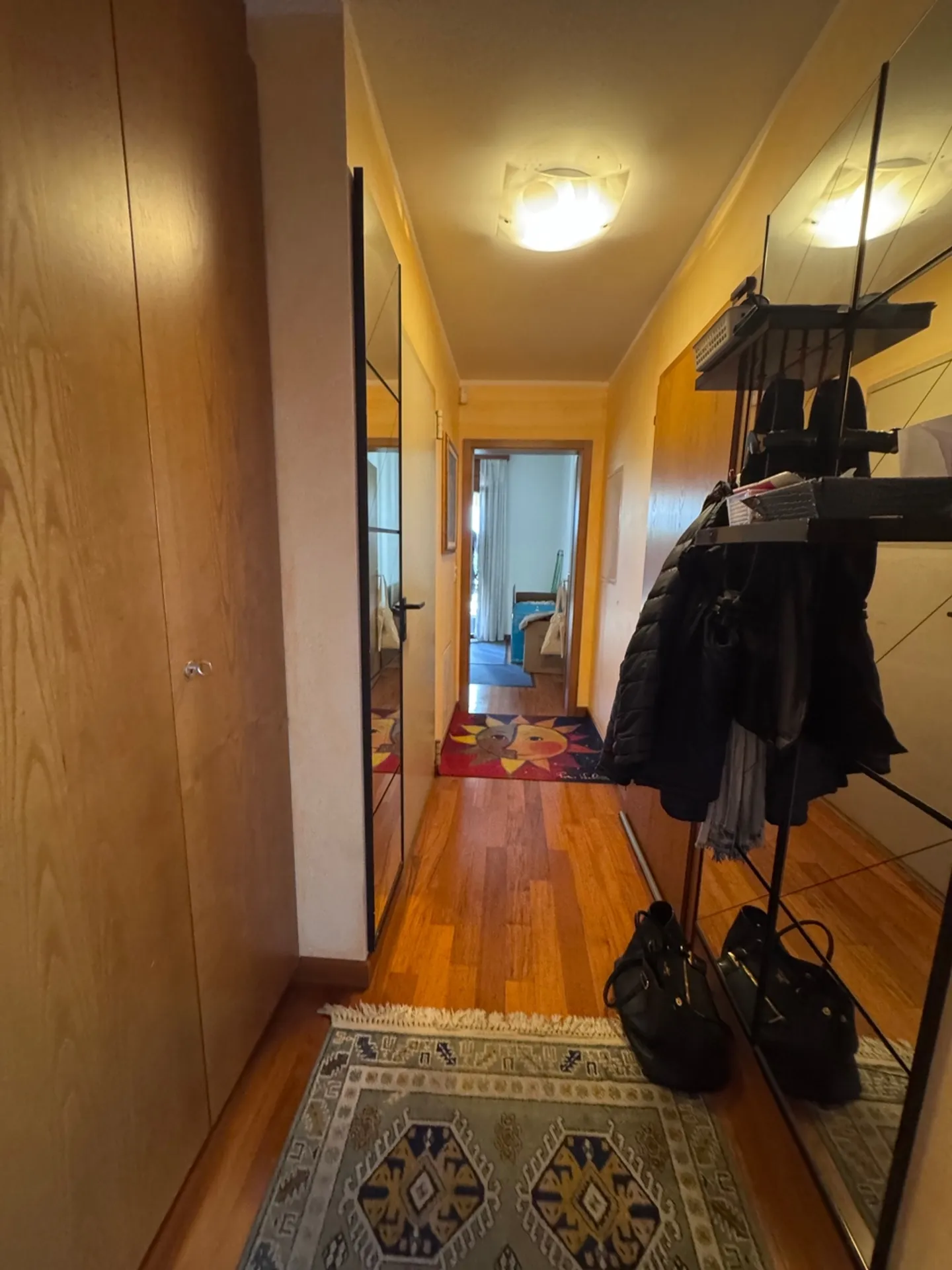 Charmante maison individuelle de 5,5 pièces avec jardin ensoleillé à Morbio Inferiore - Photo 7 sur 11