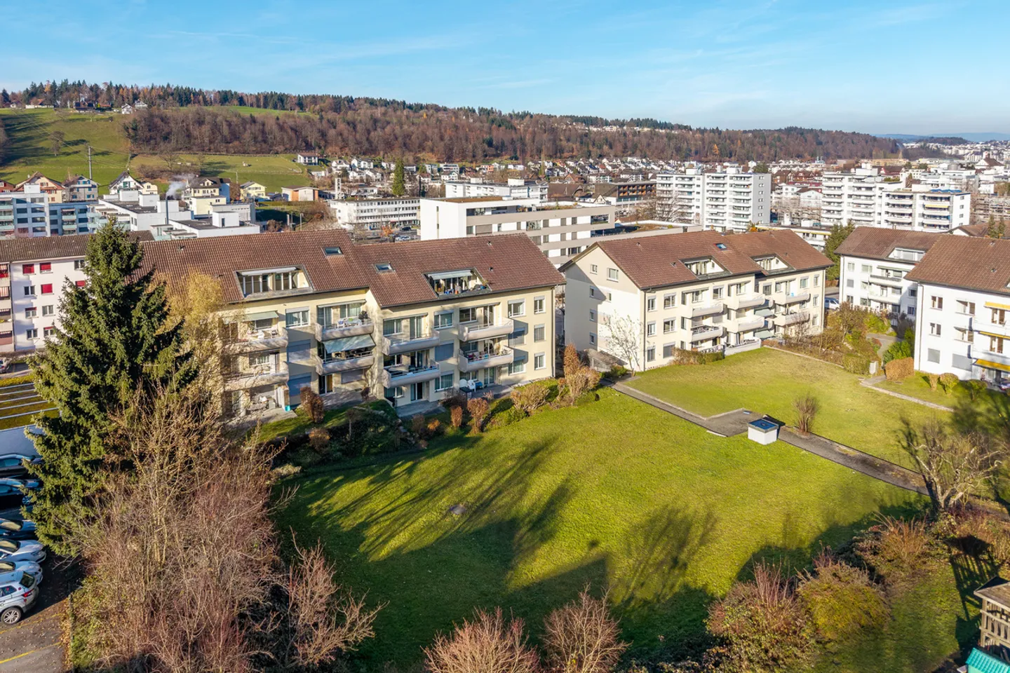 Spazio per tutta la famiglia - attico di 5,5 stanze appena ristrutturato - Foto 1 di 4