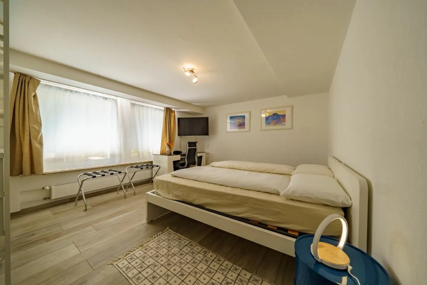 Geräumiges Familienhaus mit Pool - Foto 7 von 12