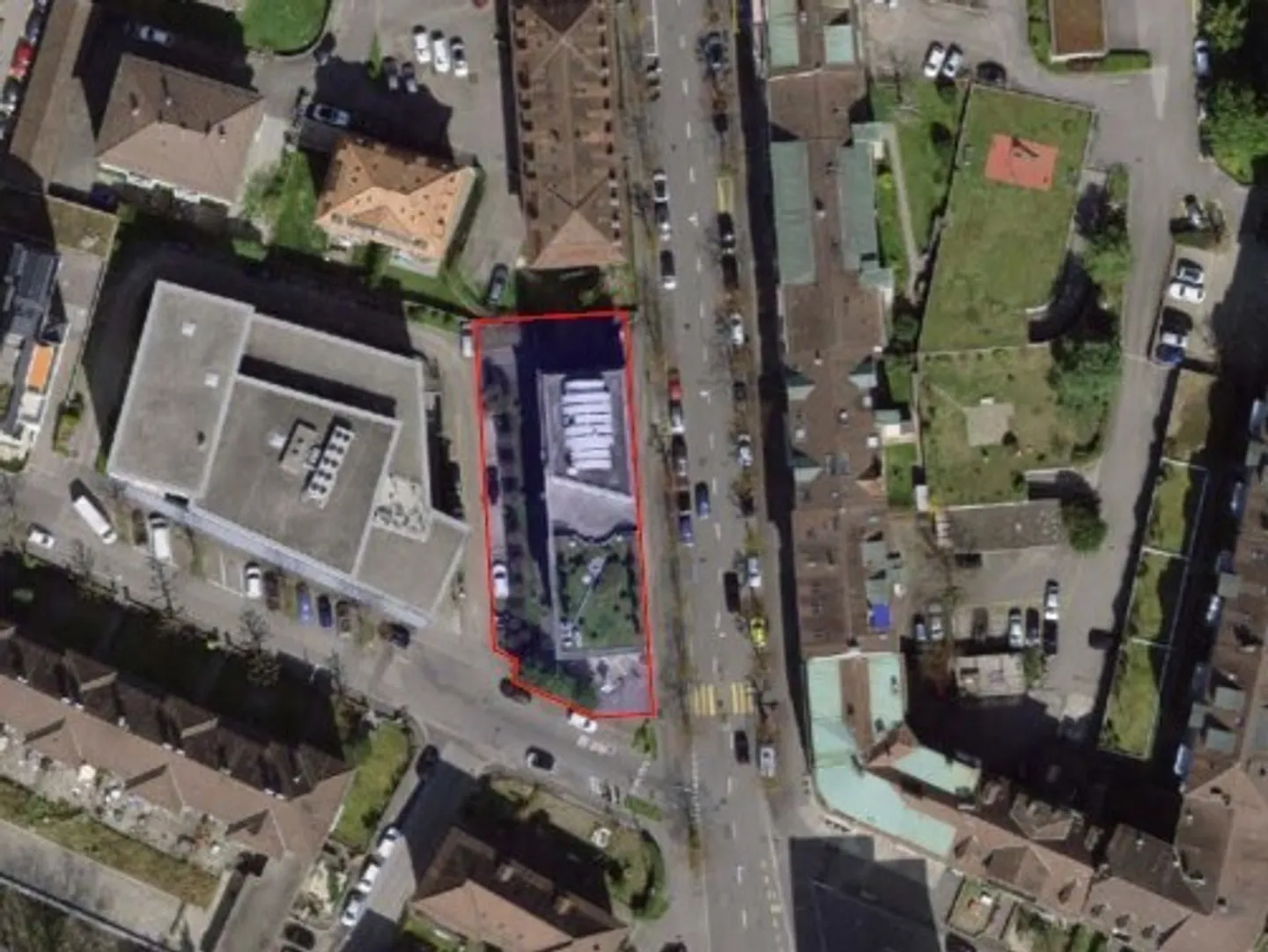 Neighborhood under the station, strategic location! - Photo 1 of 4