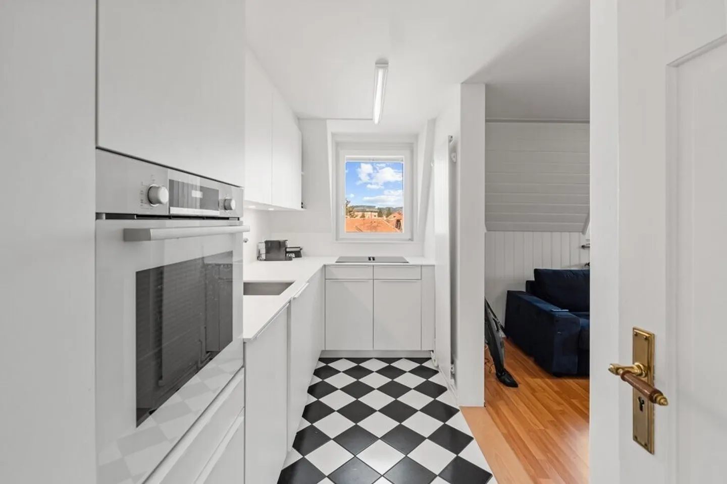 Appartement unique de 5,5 pièces - Photo 2 sur 11