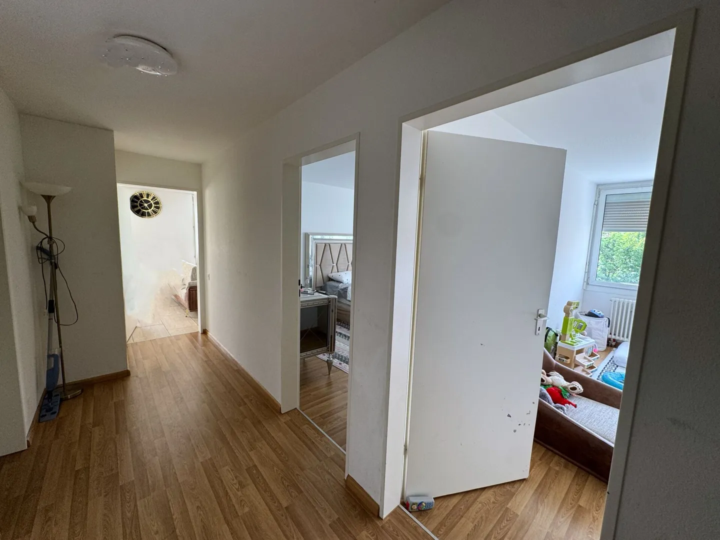 Vivere con vista: luminoso appartamento di 3,5 stanze ad Augst - Foto 4 di 8