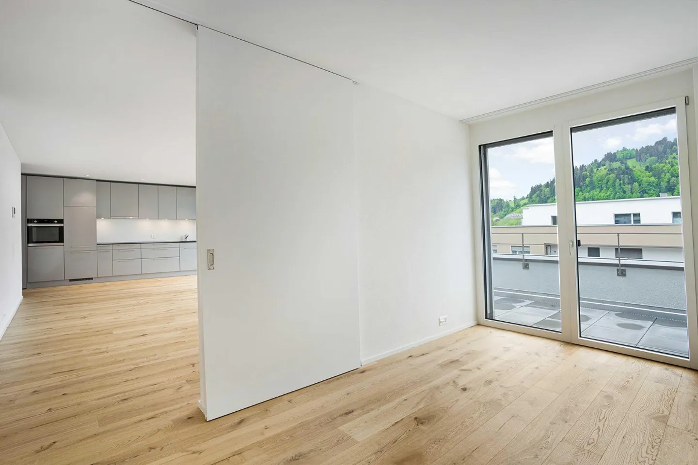 4.5 Room Apartment in Wattwil - Photo 3 of 12