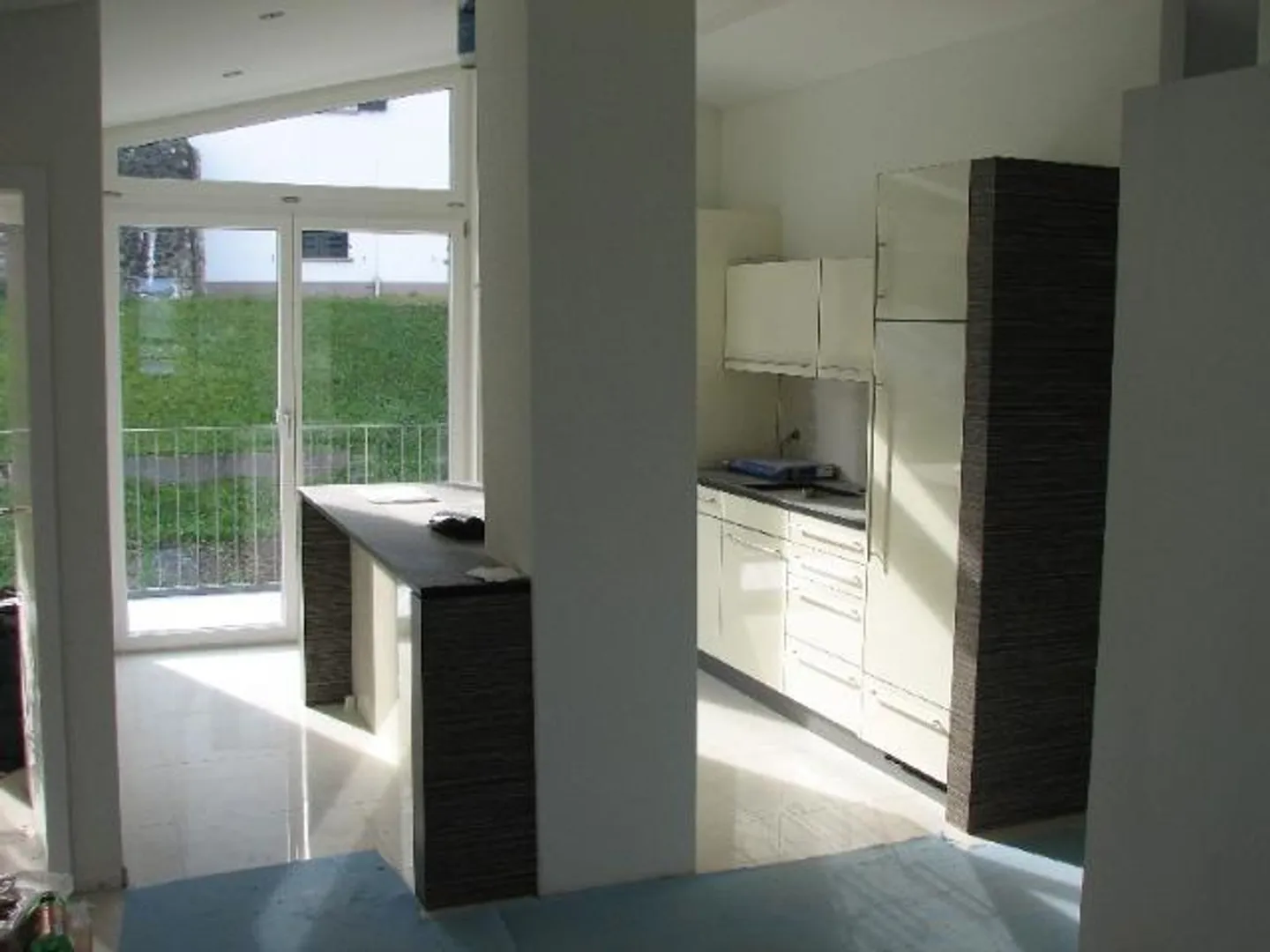 Einmalige 3 1/2 Zimmer Dachwohnung mit Seesicht - Photo 5 sur 7