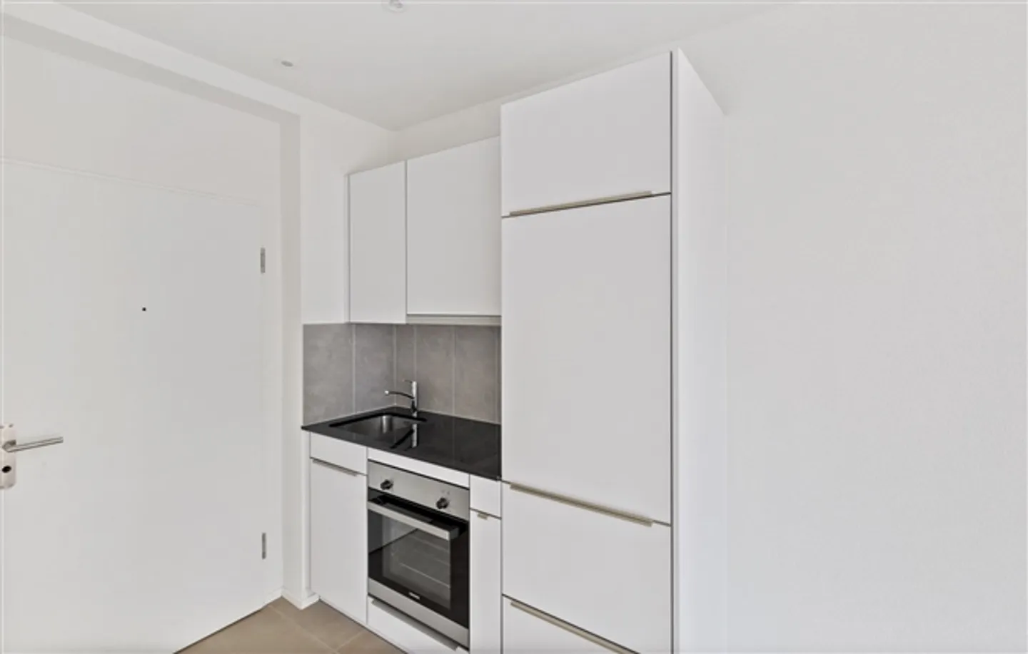 Appartamento moderno 1.5 locali con opzione giardino in affitto ad Aarwangen - Foto 3 di 4