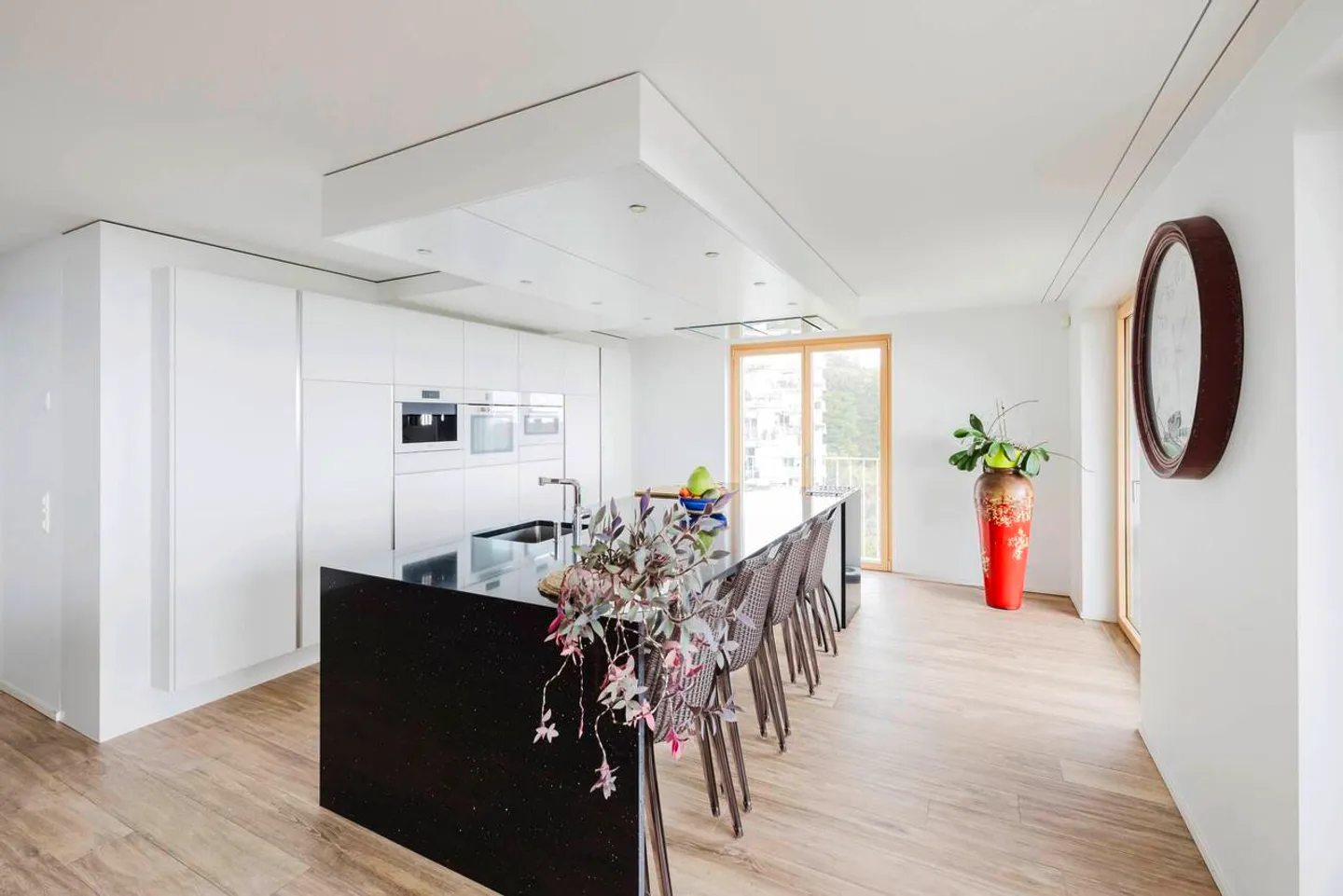 Vista mozzafiato sulla città, il lago e le Alpi - Foto 3 di 6