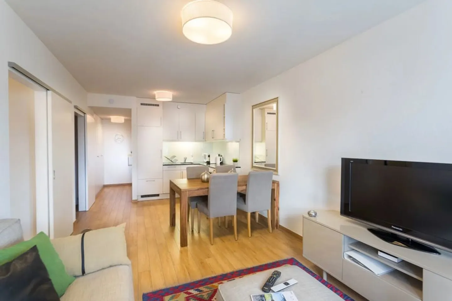 Apartment for rent - Photo 3 of 8