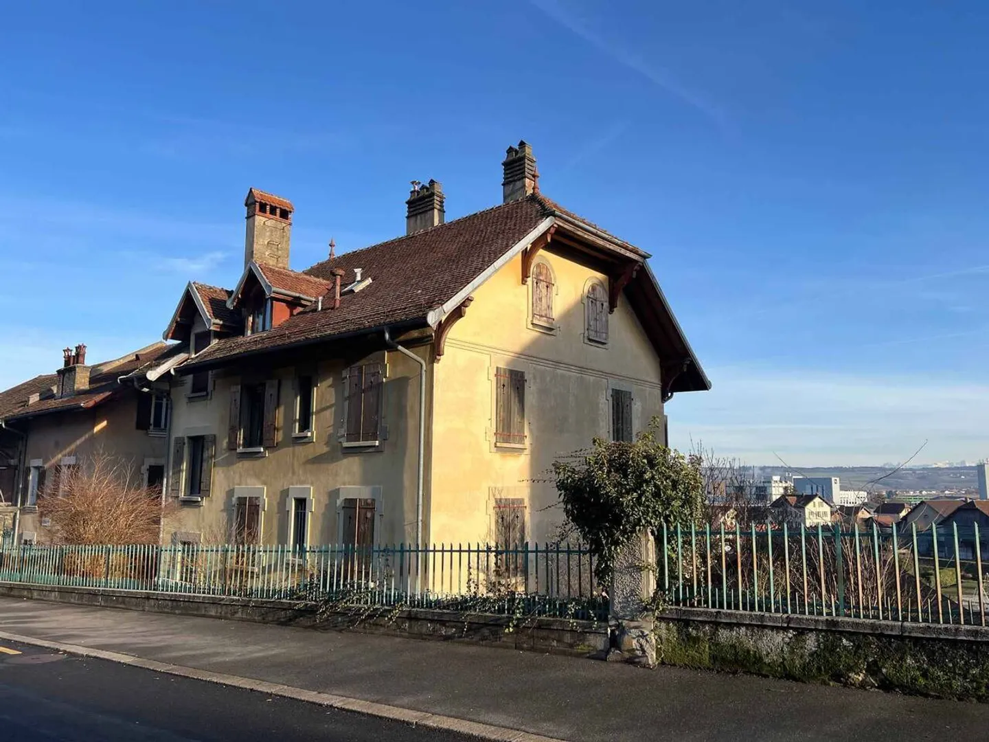 Edificio residenziale - Foto 3 di 12