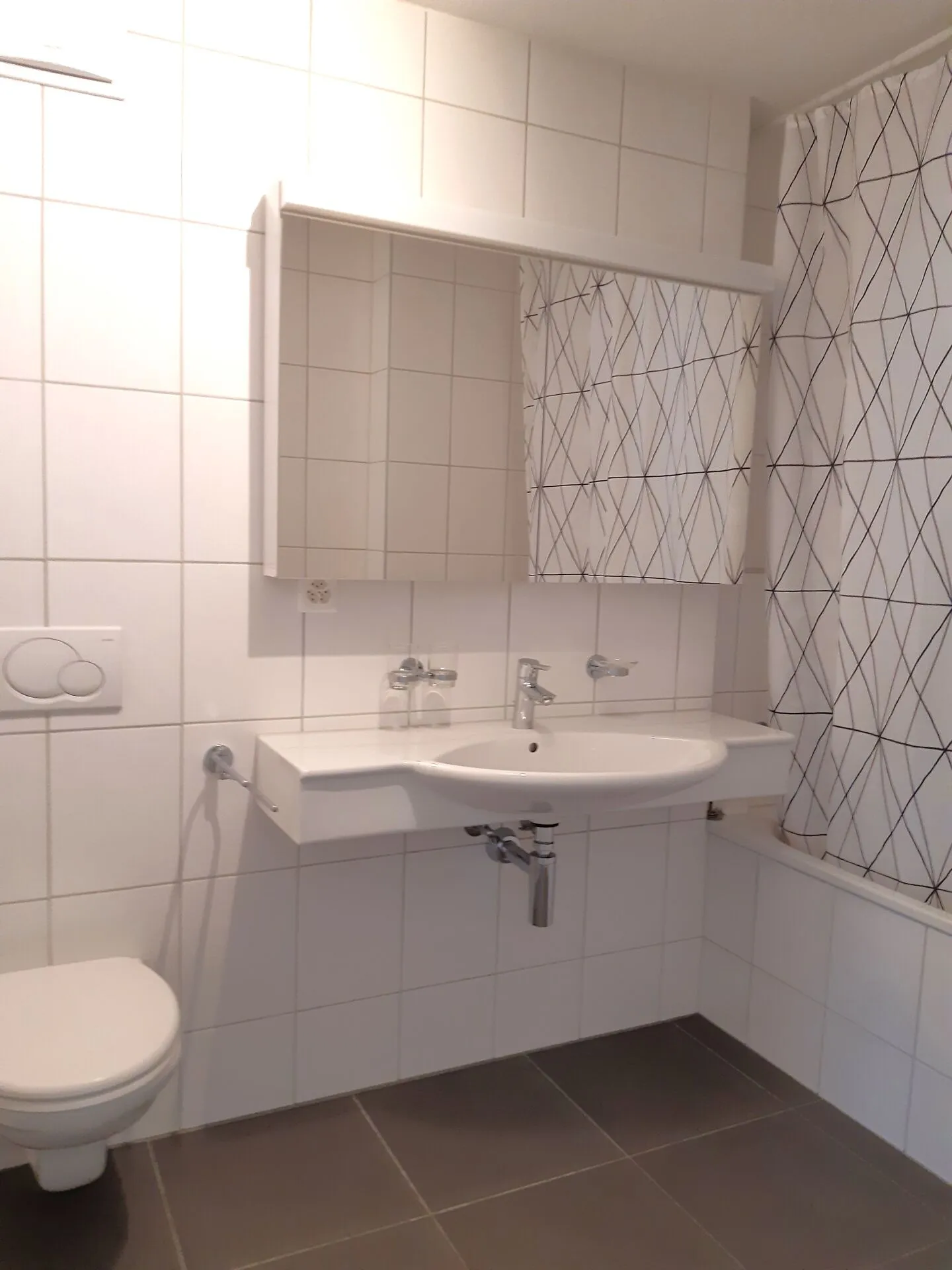 Charming 3.5-room apartment with balcony and panoramic view - Photo 6 of 7