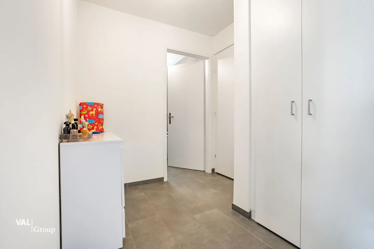 Studio confortable, une opportunité de rendement proche de Sion. - Foto 5 di 8