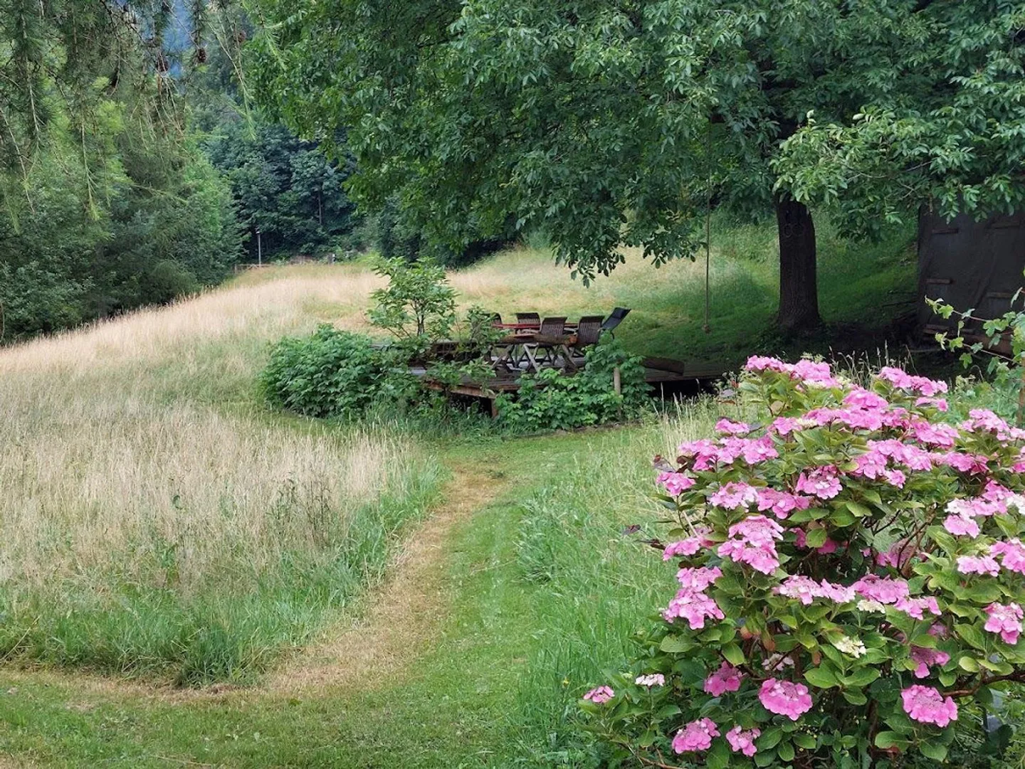 4-room apartment in a 300-year-old wooden house - Photo 6 of 9