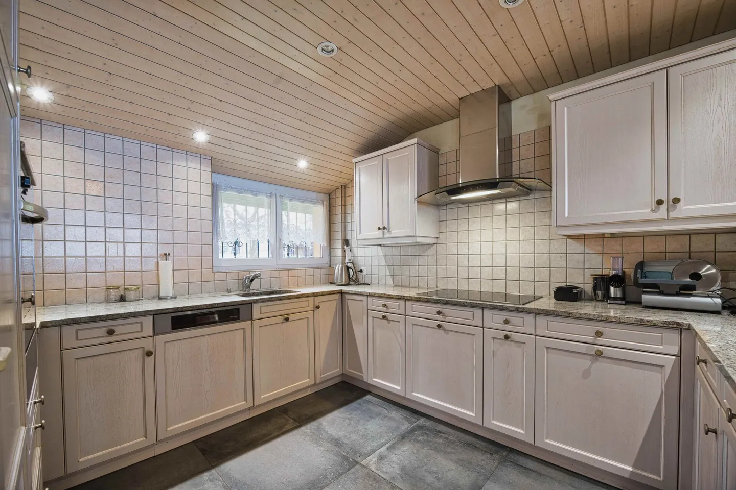 VENDU - Villa individuelle avec piscine et vue de rêve - Foto 5 di 13