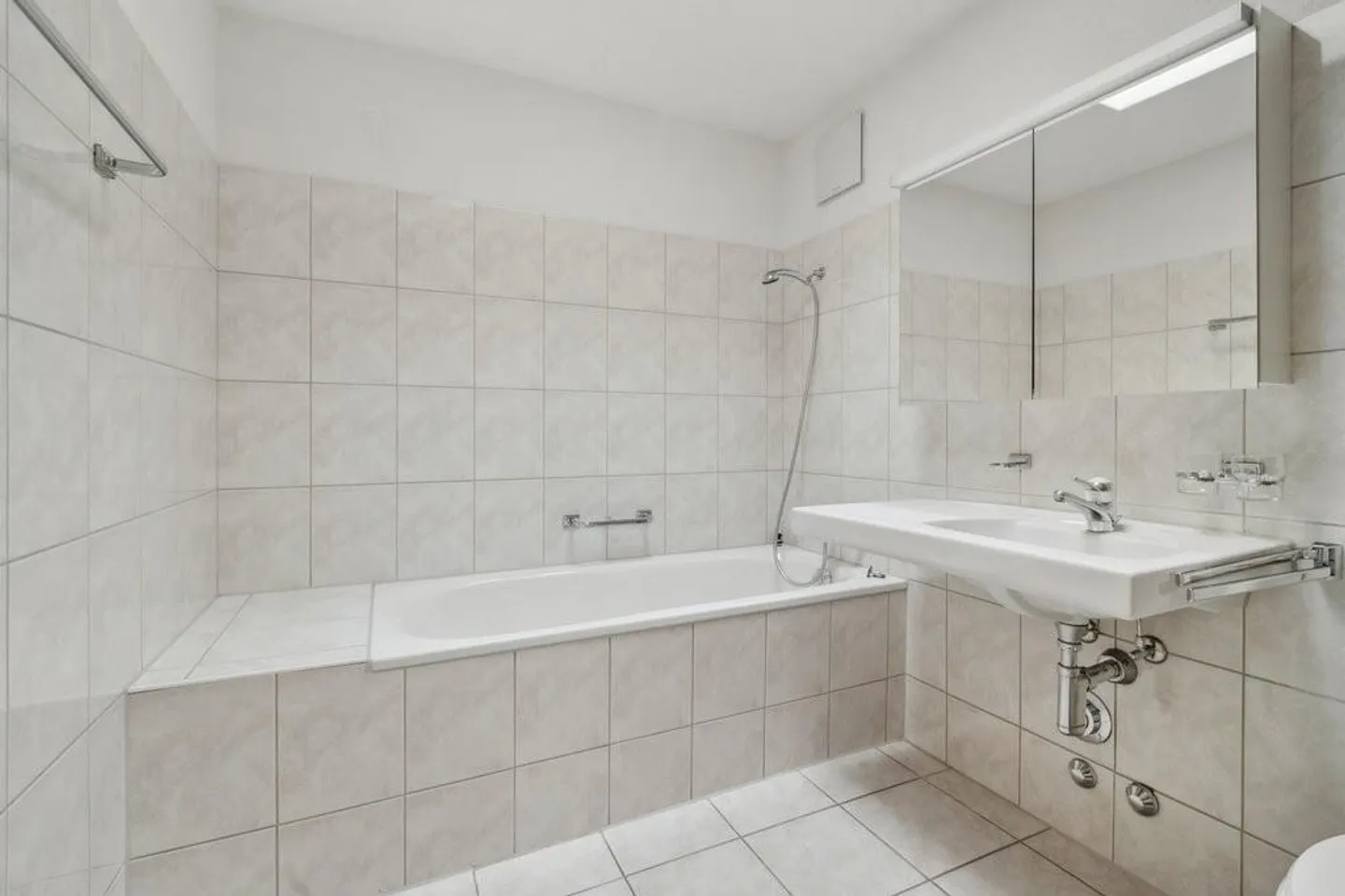 Grosszügige Attikawohnung über den Wolken von Spreitenbach - Photo 3 sur 7