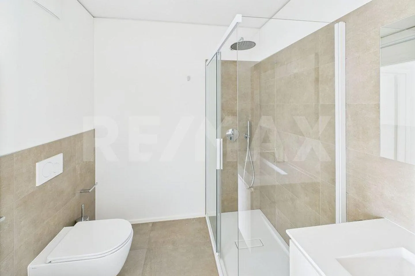 Elegant New Construction Apartments - Photo 6 of 13