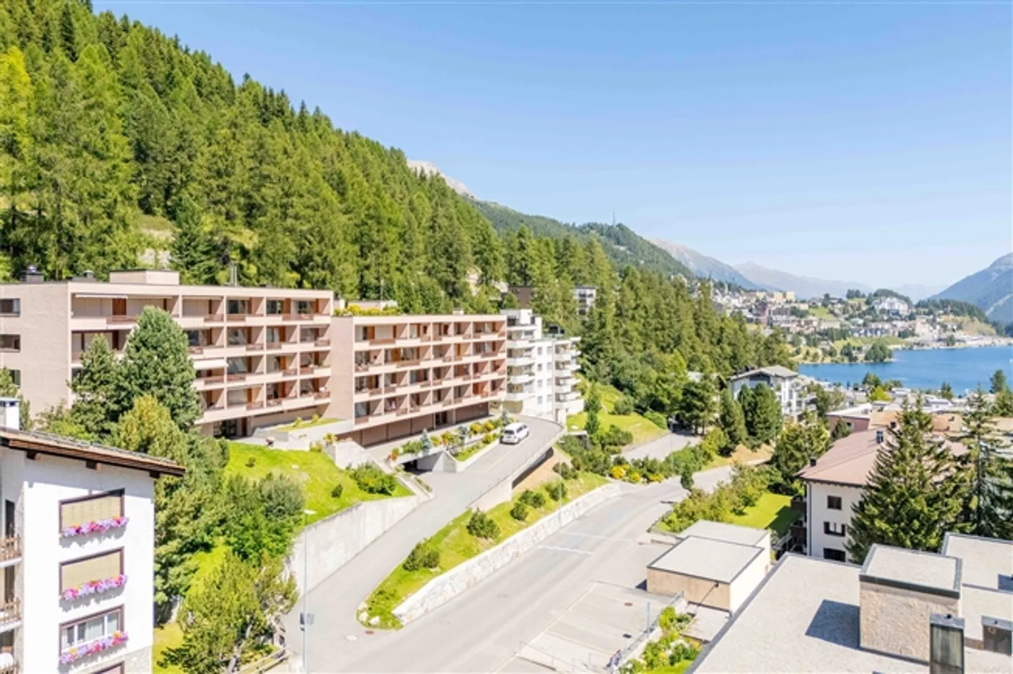 «Stilvolles Alpen-Refugium – renoviertes Studio in Toplage St. Moritz» - Foto 1 von 11