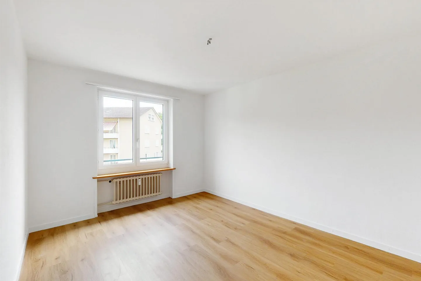 Sonnige Wohnung mit Balkon - Foto 6 von 8