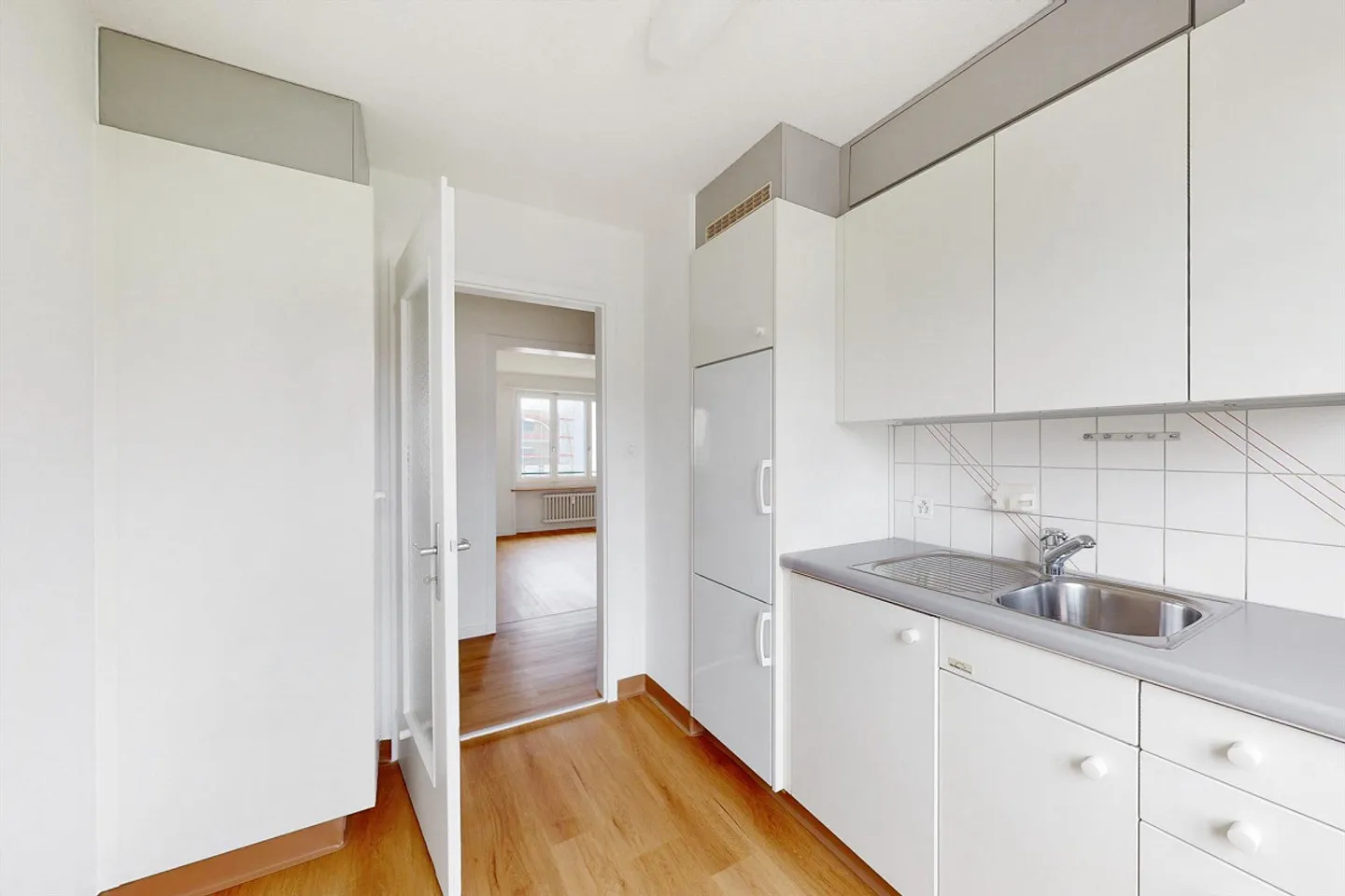 Sonnige Wohnung mit Balkon - Foto 3 von 8