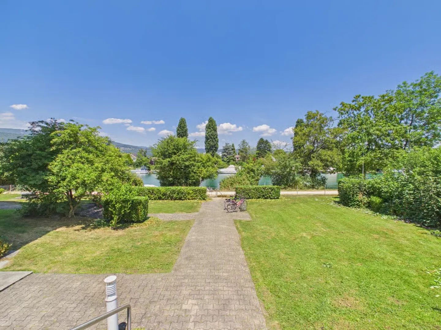 Close to the Aare - Photo 5 of 13