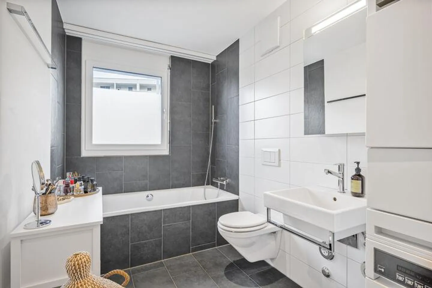 INTELLIGENTE E MODERNO NEL CENTRO - Foto 5 di 8