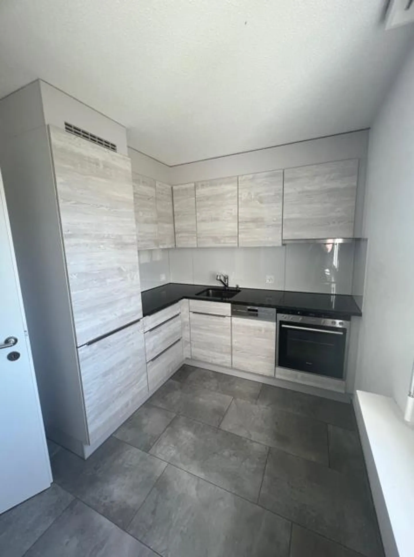 Appartamento moderno 1.5 locali a Oftringen - Foto 1 di 5