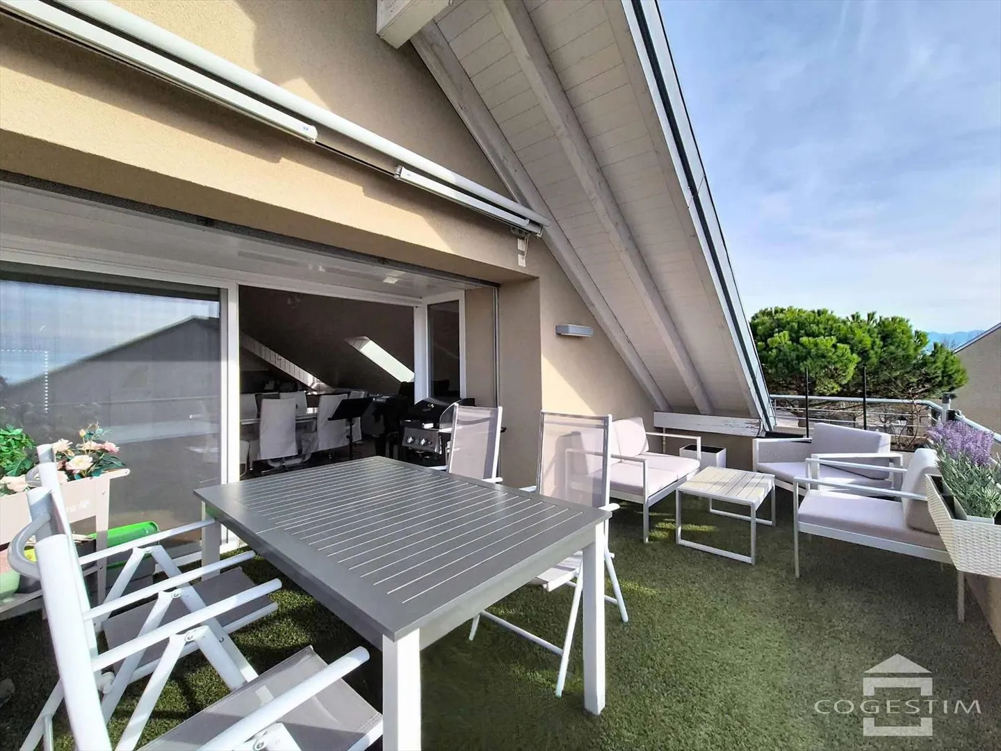 Ultimo piano 5.5 stanze - Foto 4 di 12