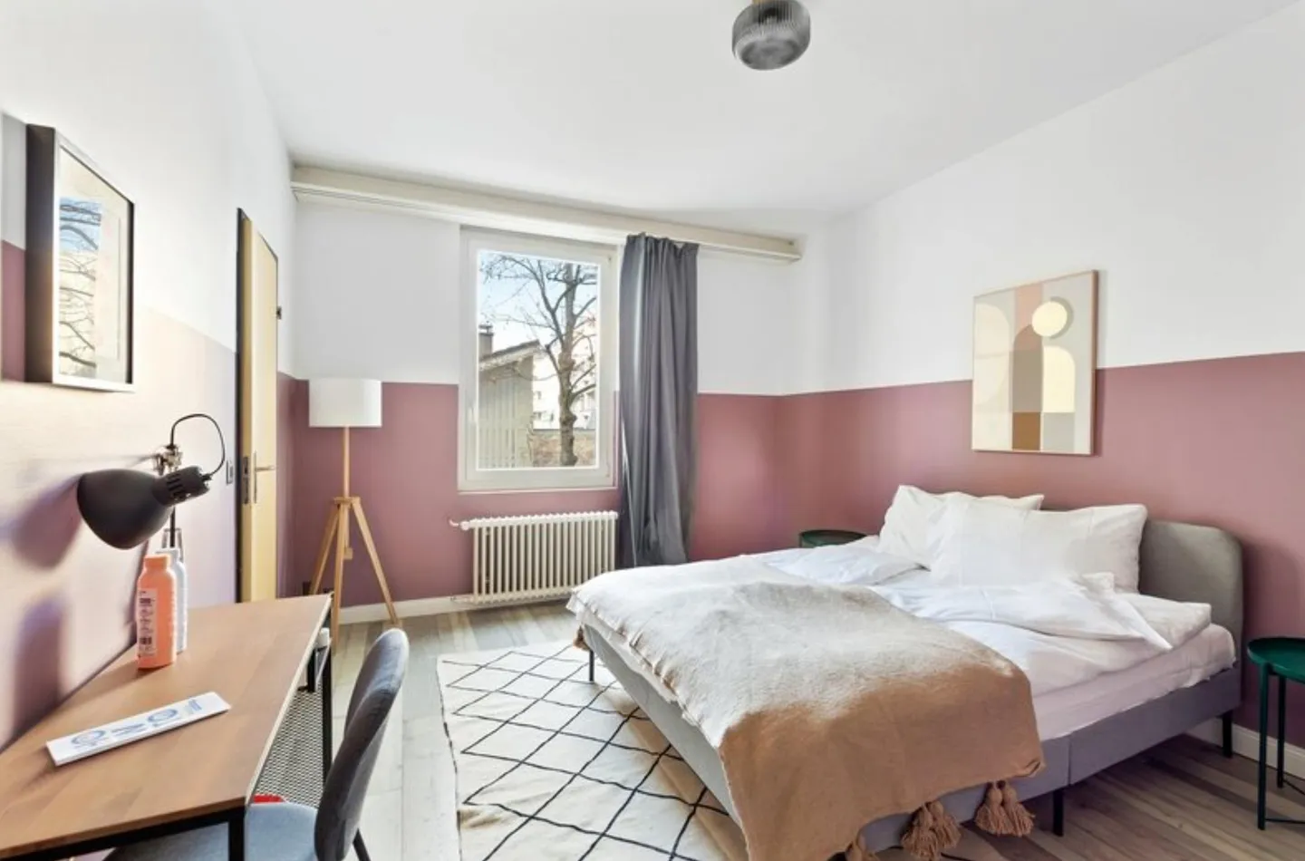 Furnished WG Room - Photo 2 of 5