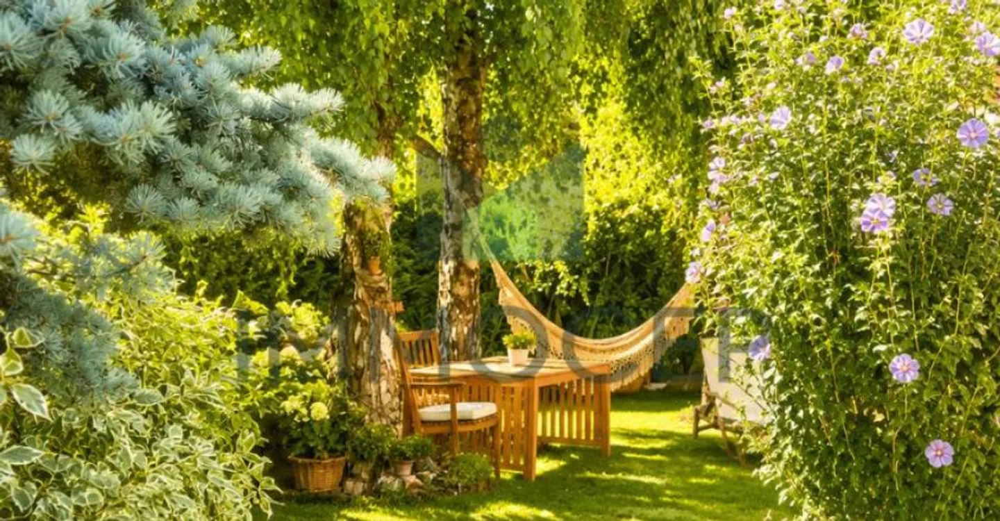 Incantevole casa a schiera con bel giardino e camere spaziose - Foto 2 di 9