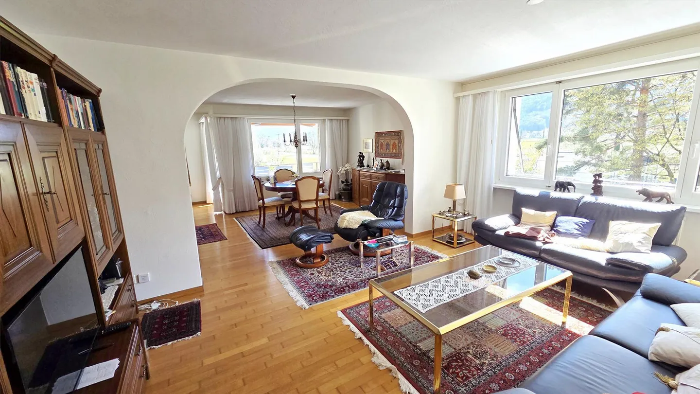 Appartement spacieux de 4 ½ pièces avec vue sur la verdure et deux balcons - Photo 7 sur 22