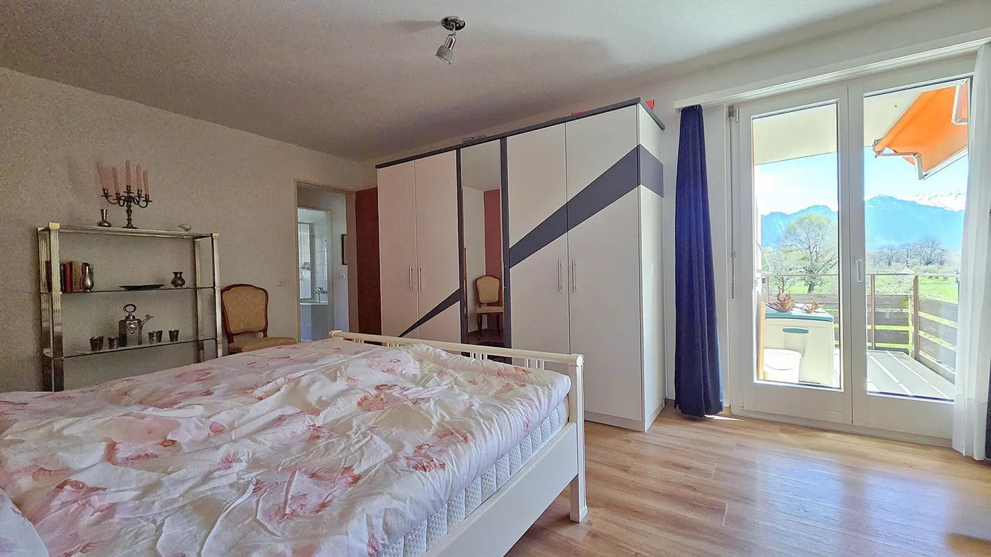 Appartement spacieux de 4 ½ pièces avec vue sur la verdure et deux balcons - Photo 13 sur 22