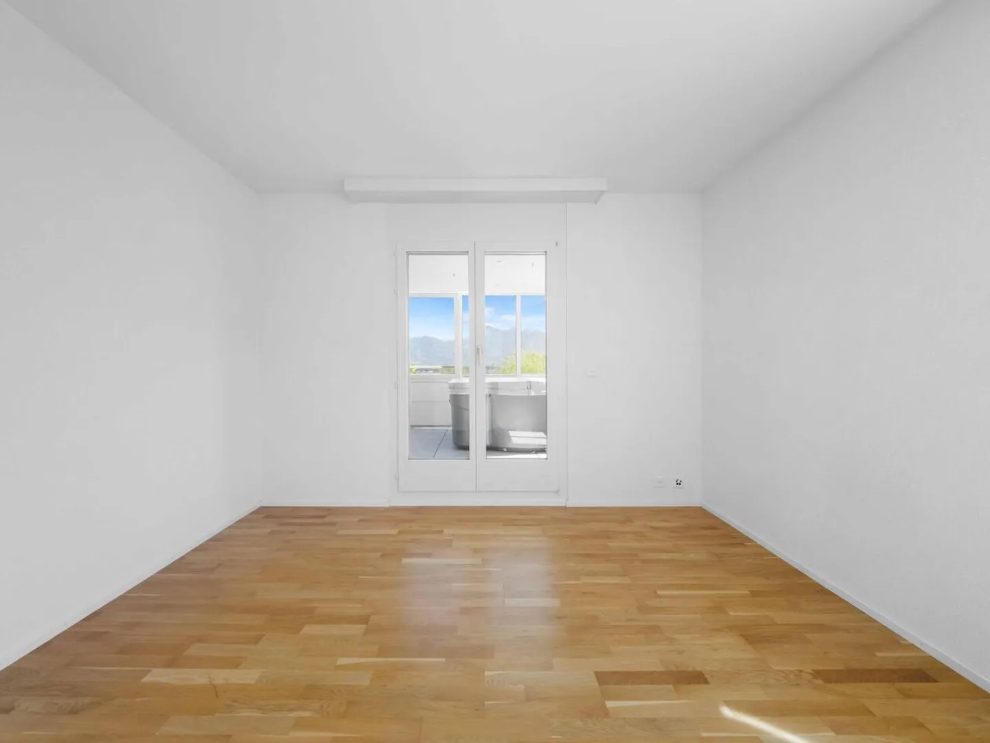 PIAMONT 19, 5,5-Zimmer-Wohnung mit atemberaubendem Blick - Foto 9 von 14