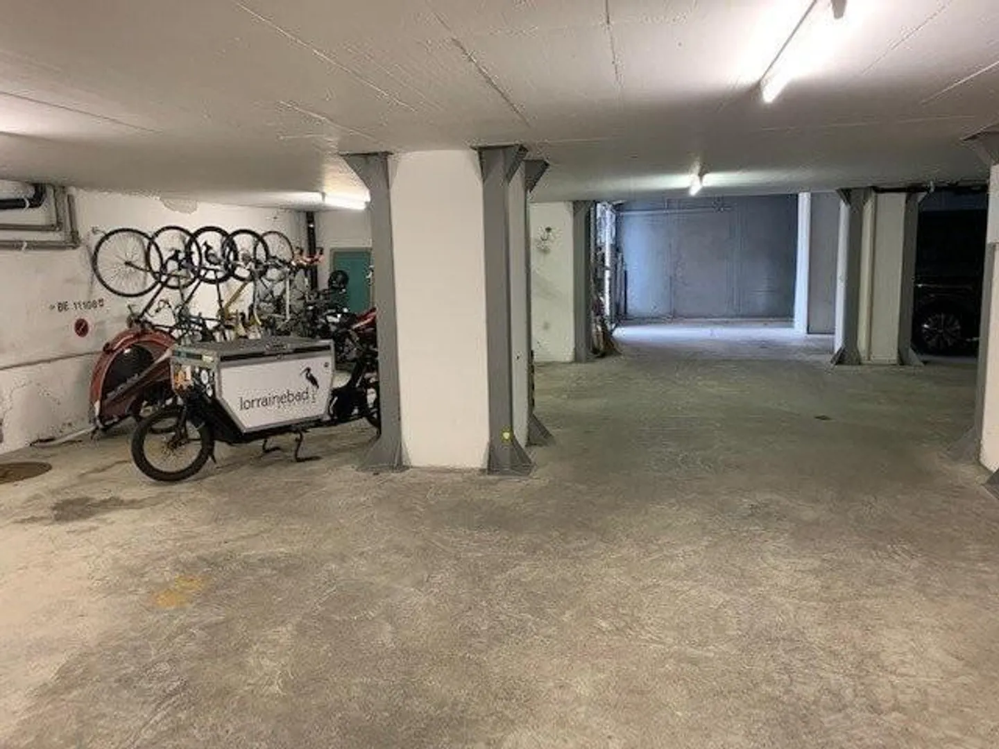 Einstellhallenplatz nähe Viktoriaplatz - Foto 2 von 2