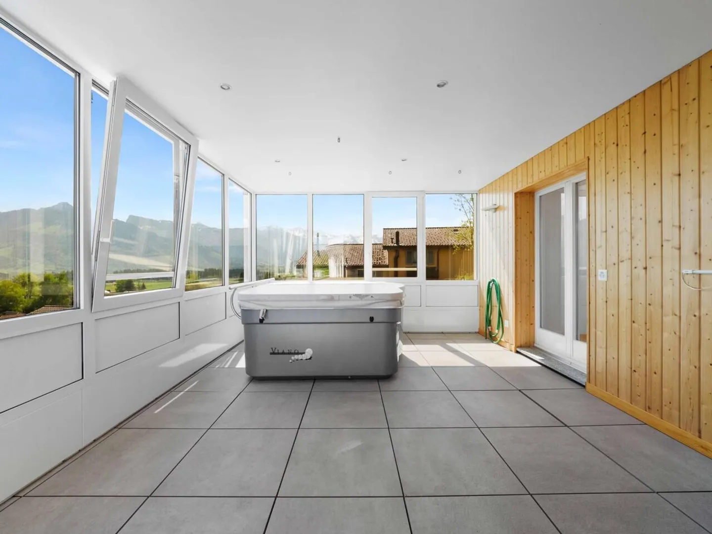 PIAMONT 19, 5,5-Zimmer-Wohnung mit atemberaubendem Blick - Foto 10 von 14