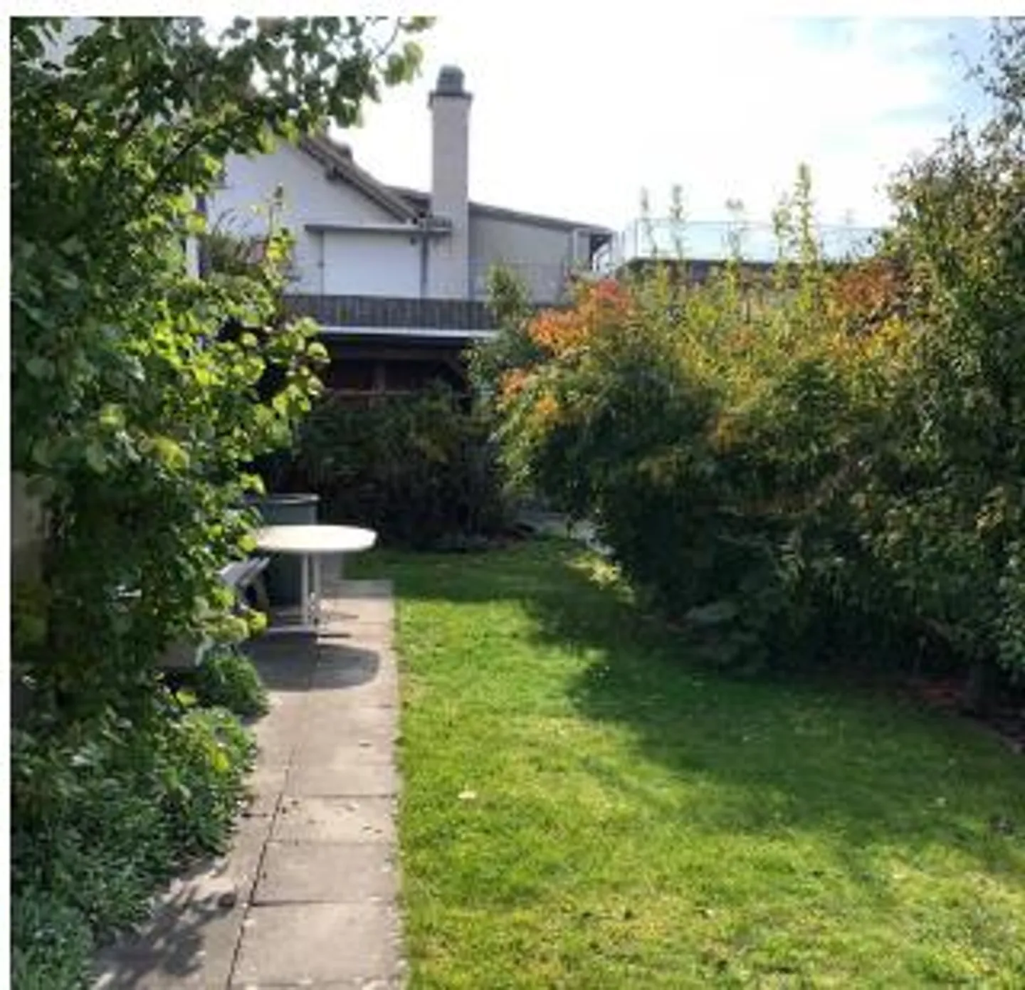 Charming Single-Family Home with Sunny Garden - Photo 3 of 5