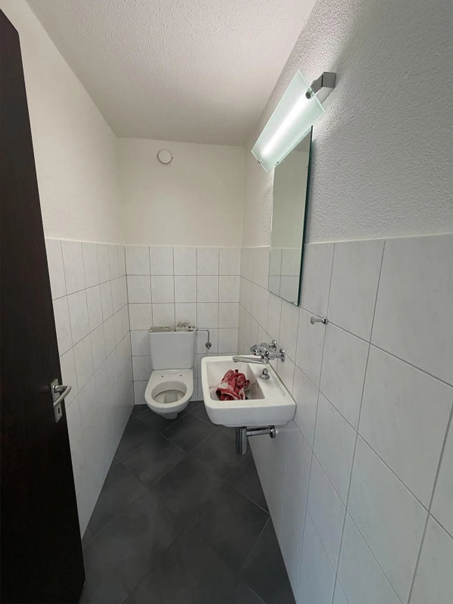 Beautiful and bright 4.5 room apartment in the center of Herisau - Photo 6 of 15
