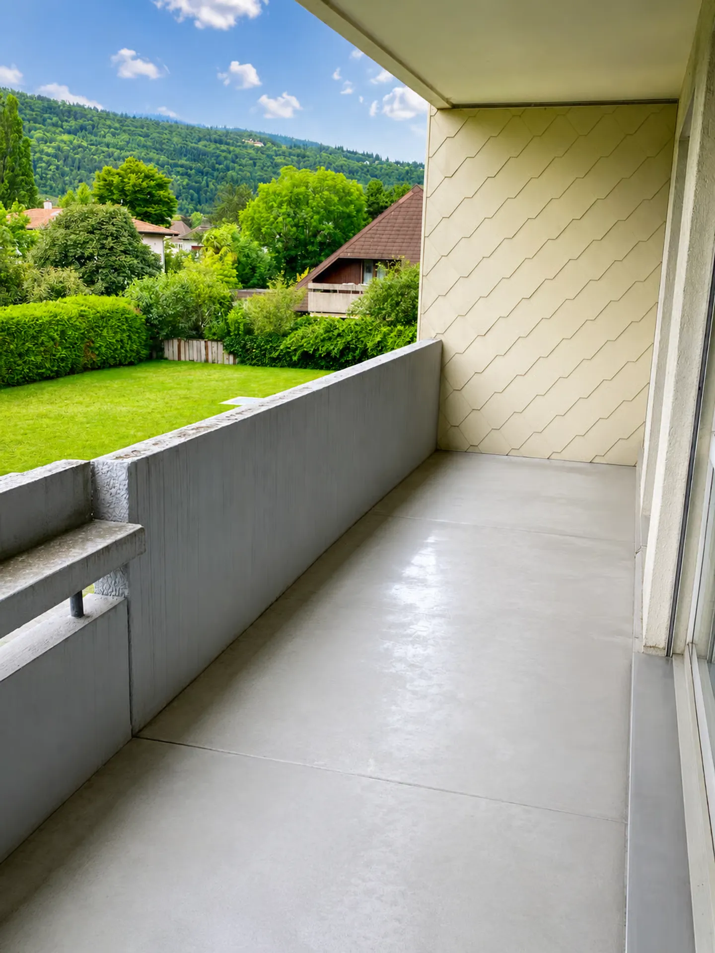 Luminoso appartamento di 3,5 locali con grande balcone soleggiato - Foto 9 di 13